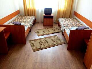 Гостиница Kolos Барнаул Бюджетный двухместный номер с 2 отдельными кроватями-1